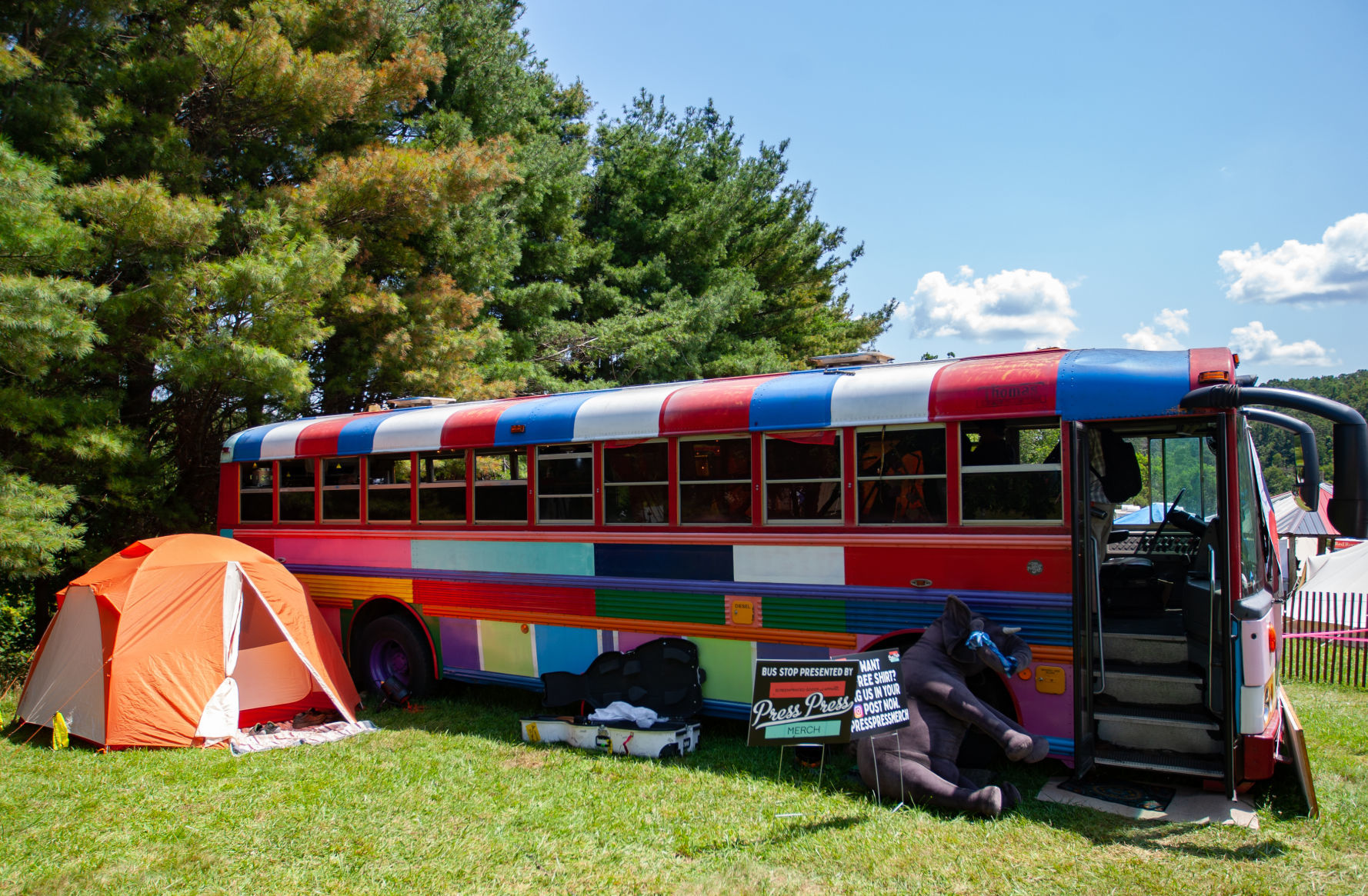'Tiny Bus Concert'